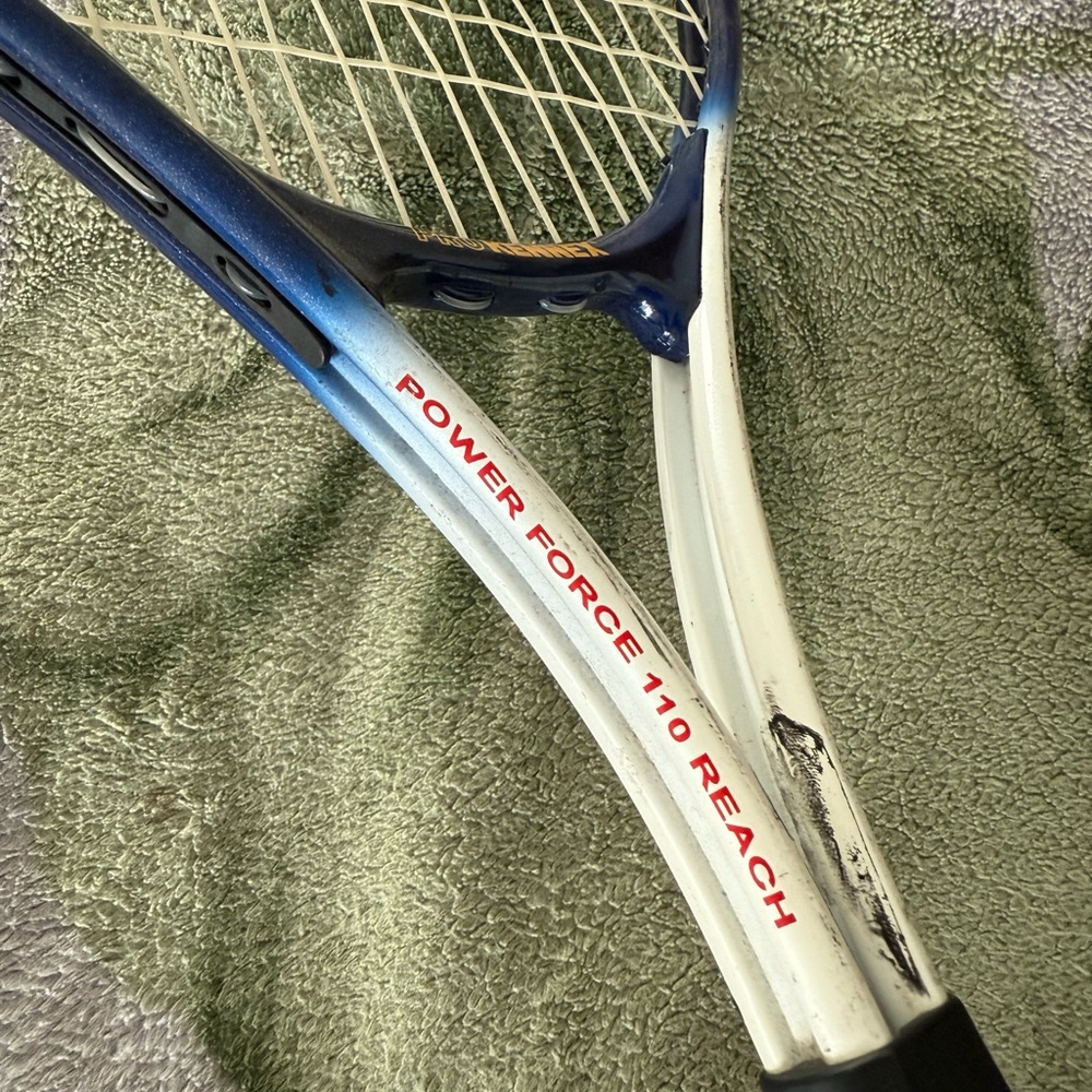 ProKennex Long Frame Power Reach Tennis Racket 🎾 - Picture 4 of 10